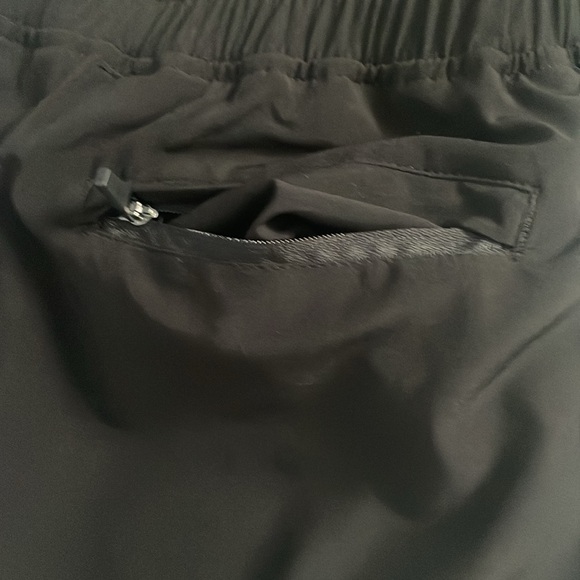 Yogalicious black ankle pants Size Small hip to hip 15” inseam 27” - Picture 5 of 8